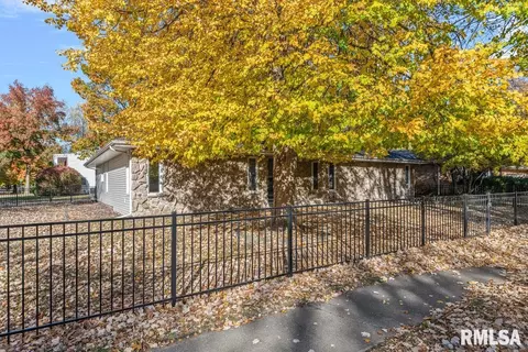 161 Cypress Point Dr, Springfield, IL 62704 photo 2
