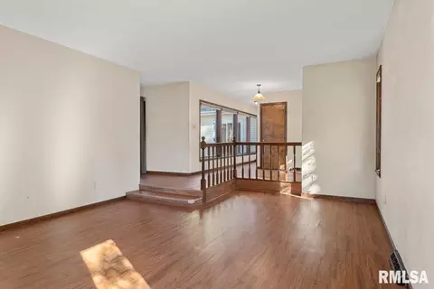 161 Cypress Point Dr, Springfield, IL 62704 photo 9