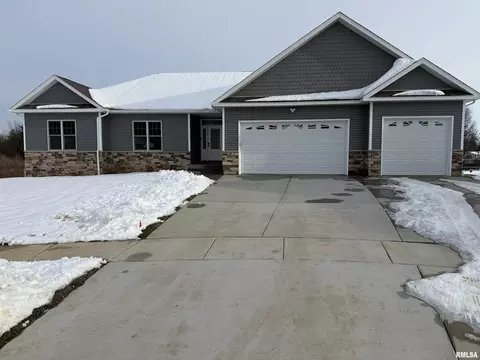 52 Firefly Ct, Chatham, IL 62629