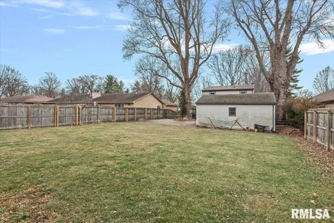 Exterior - 2021 Cardinal Dr, Springfield, IL 62704 photo 7 of 7