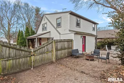 Exterior - 2021 Cardinal Dr, Springfield, IL 62704 photo 2 of 7