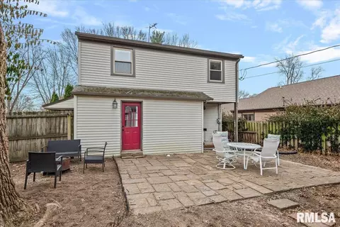 Exterior - 2021 Cardinal Dr, Springfield, IL 62704 photo 3 of 7