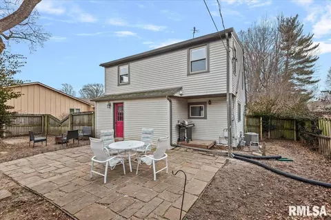 Exterior - 2021 Cardinal Dr, Springfield, IL 62704 photo 4 of 7
