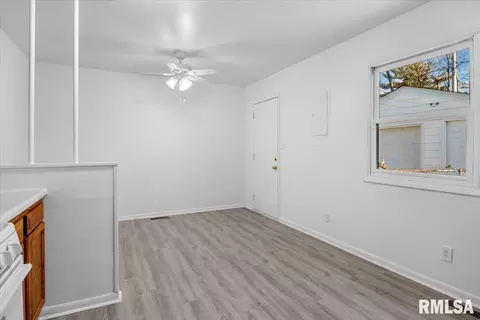 Entry Way - 1820 Fairmont Dr, Springfield, IL 62702 photo 1 of 3