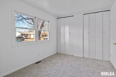 Bedroom - 1820 Fairmont Dr, Springfield, IL 62702 photo 3 of 7