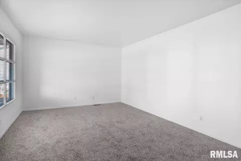 Living - 1820 Fairmont Dr, Springfield, IL 62702 photo 1 of 6