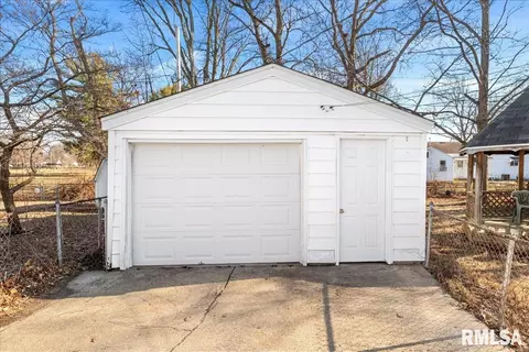 Other - 1820 Fairmont Dr, Springfield, IL 62702 photo 5 of 5