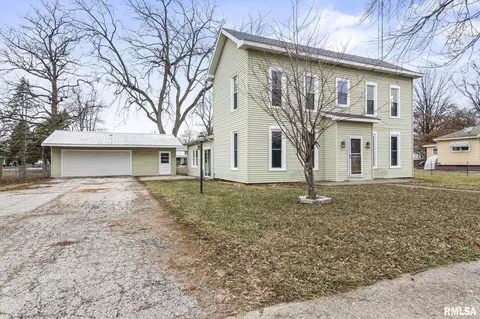 442 S 6th St, Auburn, IL 62615