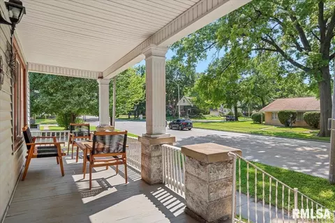 Exterior - 112 N Macarthur Blvd, Springfield, IL 62702 photo 3 of 5