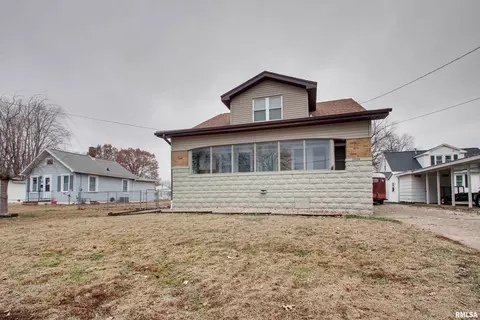 2929 Whewell Ave, Quincy, IL 62301