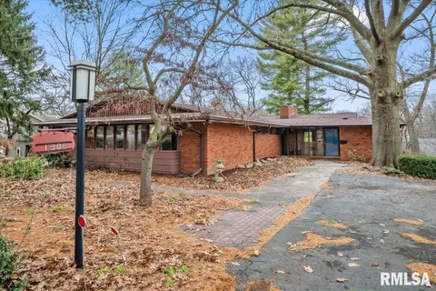 1906 Illini Rd, Springfield, IL 62704