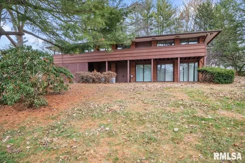 1906 Illini Rd, Springfield, IL 62704 photo 2