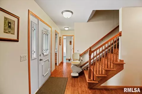 3709 W Bluffs Rd, Springfield, IL 62711 photo 4