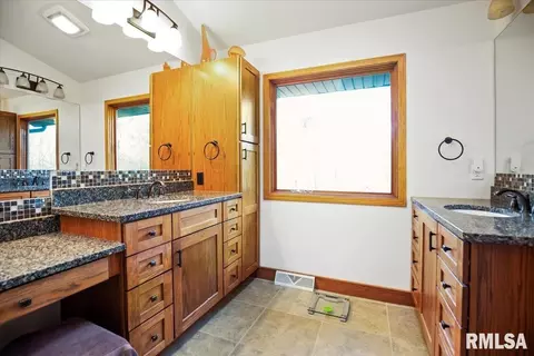 3709 W Bluffs Rd, Springfield, IL 62711 photo 21
