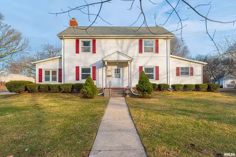 214 N Maple Ave, Minier, IL 61759