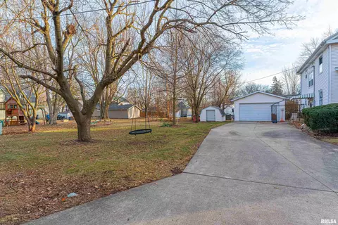 214 N Maple Ave, Minier, IL 61759 photo 36