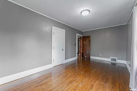 214 N Maple Ave, Minier, IL 61759 photo 28
