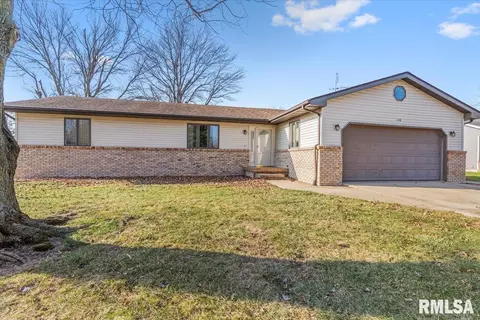 114 Lippold St, Farmersville, IL 62533
