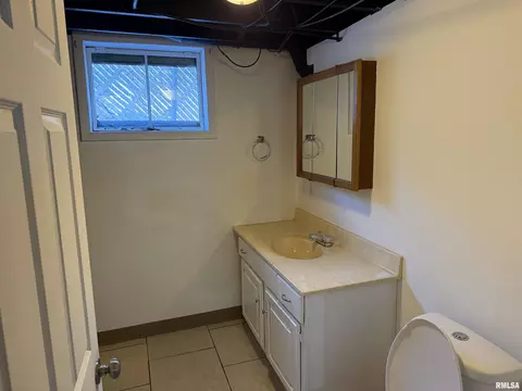 Bath - 1708 S Spring St, Springfield, IL 62704 photo 2 of 3