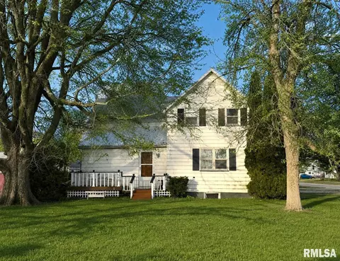393 E 5th St, Woodhull, IL 61490