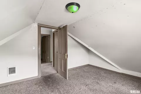 Bedroom - 1510 S 6th St, Springfield, IL 62703 photo 11 of 13