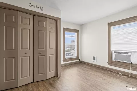 Bedroom - 1510 S 6th St, Springfield, IL 62703 photo 6 of 13