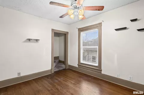 Bedroom - 1510 S 6th St, Springfield, IL 62703 photo 8 of 13