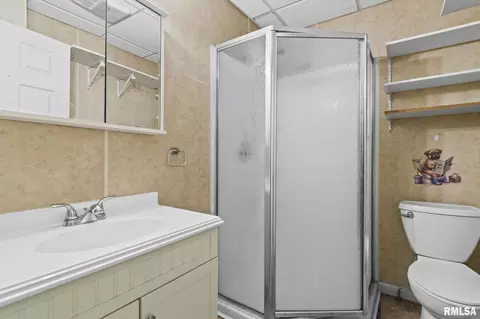 Bath - 1510 S 6th St, Springfield, IL 62703 photo 1 of 4