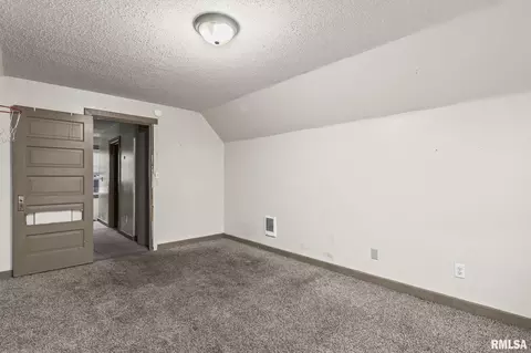 Bedroom - 1510 S 6th St, Springfield, IL 62703 photo 12 of 13