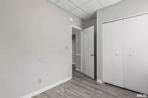 Bedroom - 1510 S 6th St, Springfield, IL 62703 photo 3 of 13