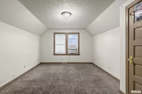 Bedroom - 1510 S 6th St, Springfield, IL 62703 photo 13 of 13