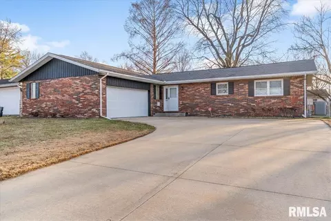 240 Stutely Ln, Springfield, IL 62704