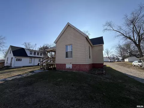 Exterior - 307 Clinton St, Avon, IL 61415 photo 1 of 4