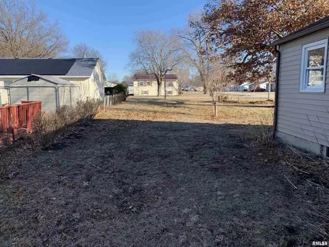 1109 SW 5th St, Aledo, IL 61231 photo 7