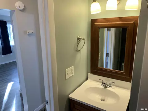 1109 SW 5th St, Aledo, IL 61231 photo 9