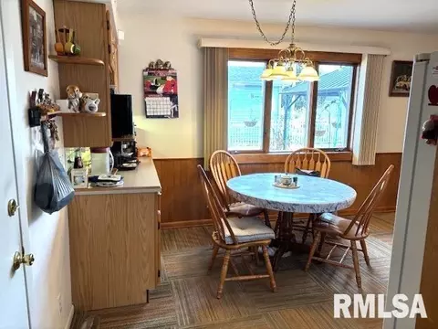 137 Dawn Dr, Springfield, IL 62702 photo 9