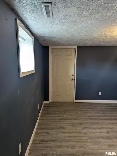 Other - 1301 E Morton Ave, Springfield, IL 62702 photo 11 of 16