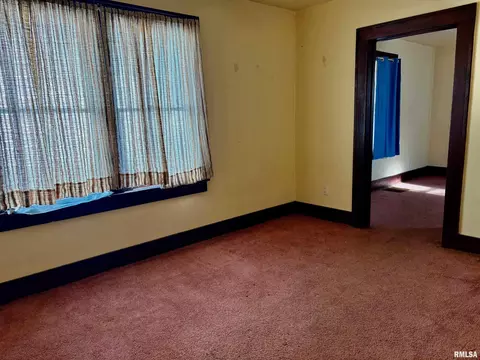 Living - 1620 S 8th St, Springfield, IL 62703 photo 2 of 2