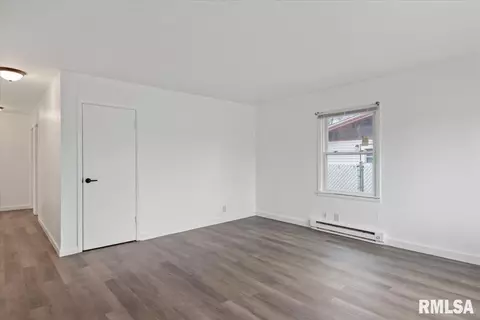 Living - 2616 Kent Dr, Springfield, IL 62703 photo 1 of 4