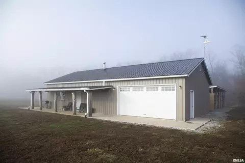 12532 N Geiman Rd, Browning, IL 62624