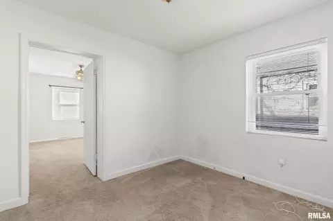 2029 S Walnut St, Springfield, IL 62704 photo 13