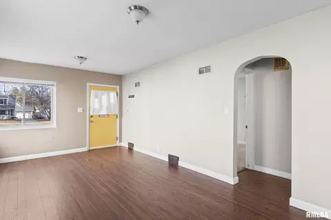 2029 S Walnut St, Springfield, IL 62704 photo 4