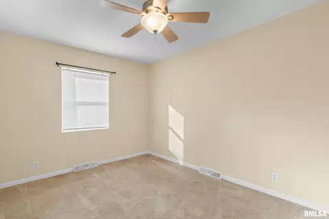 2029 S Walnut St, Springfield, IL 62704 photo 17