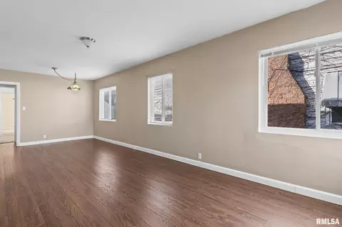 2029 S Walnut St, Springfield, IL 62704 photo 6