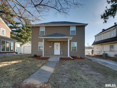 706 N 24th St, Quincy, IL 62301