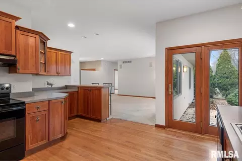6708 Phlox St, Springfield, IL 62712 photo 15