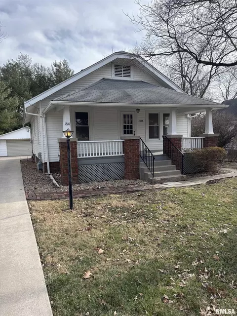 1610 S East St, Jacksonville, IL 62650