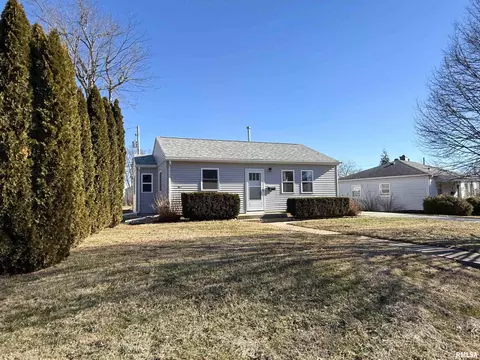 1622 Melrose Dr, Quincy, IL 62301
