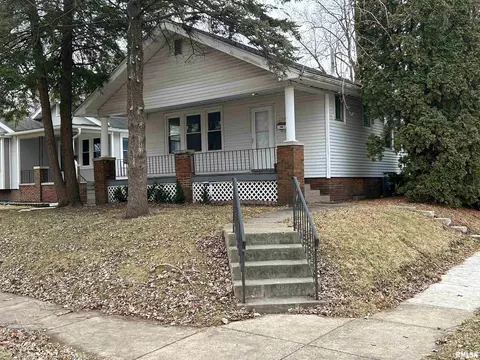 2301 Yale Blvd, Springfield, IL 62703 photo 3