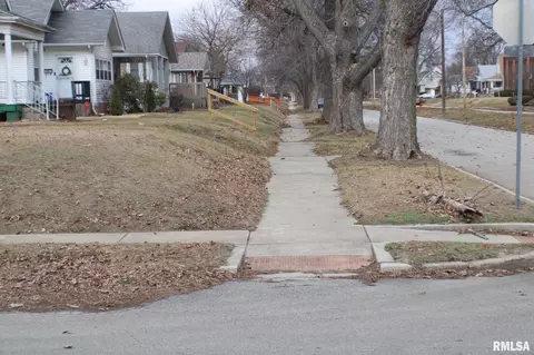 2301 Yale Blvd, Springfield, IL 62703 photo 29